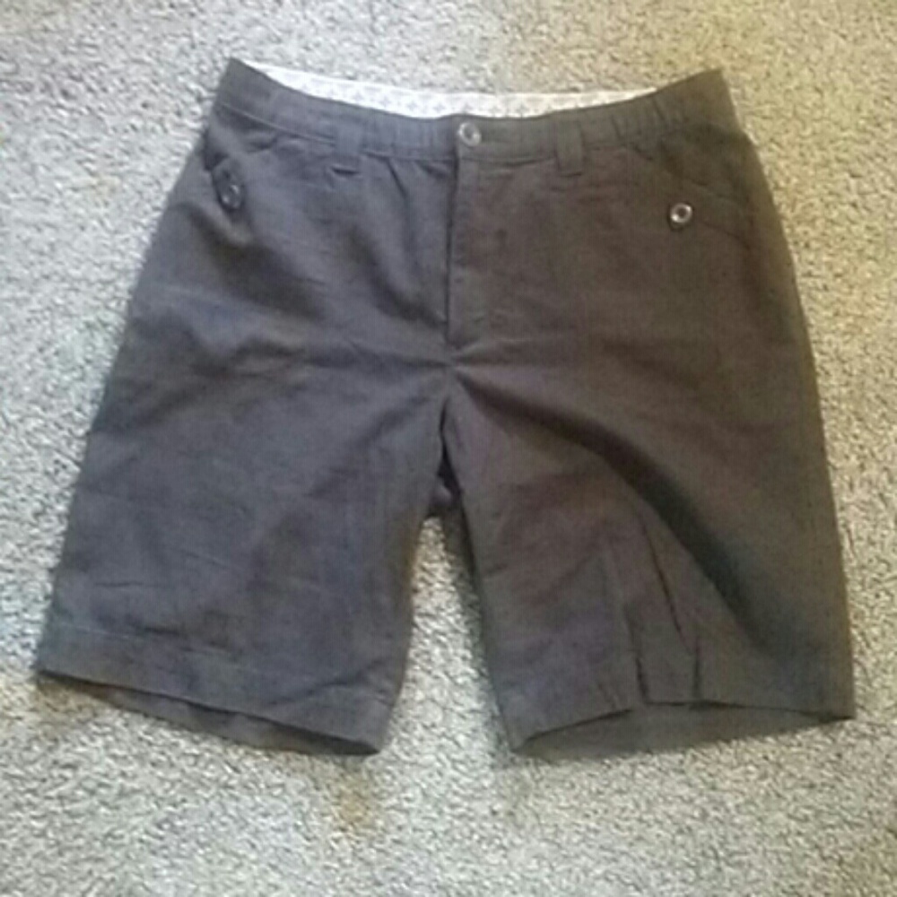 Stretch waist bermuda shorts
